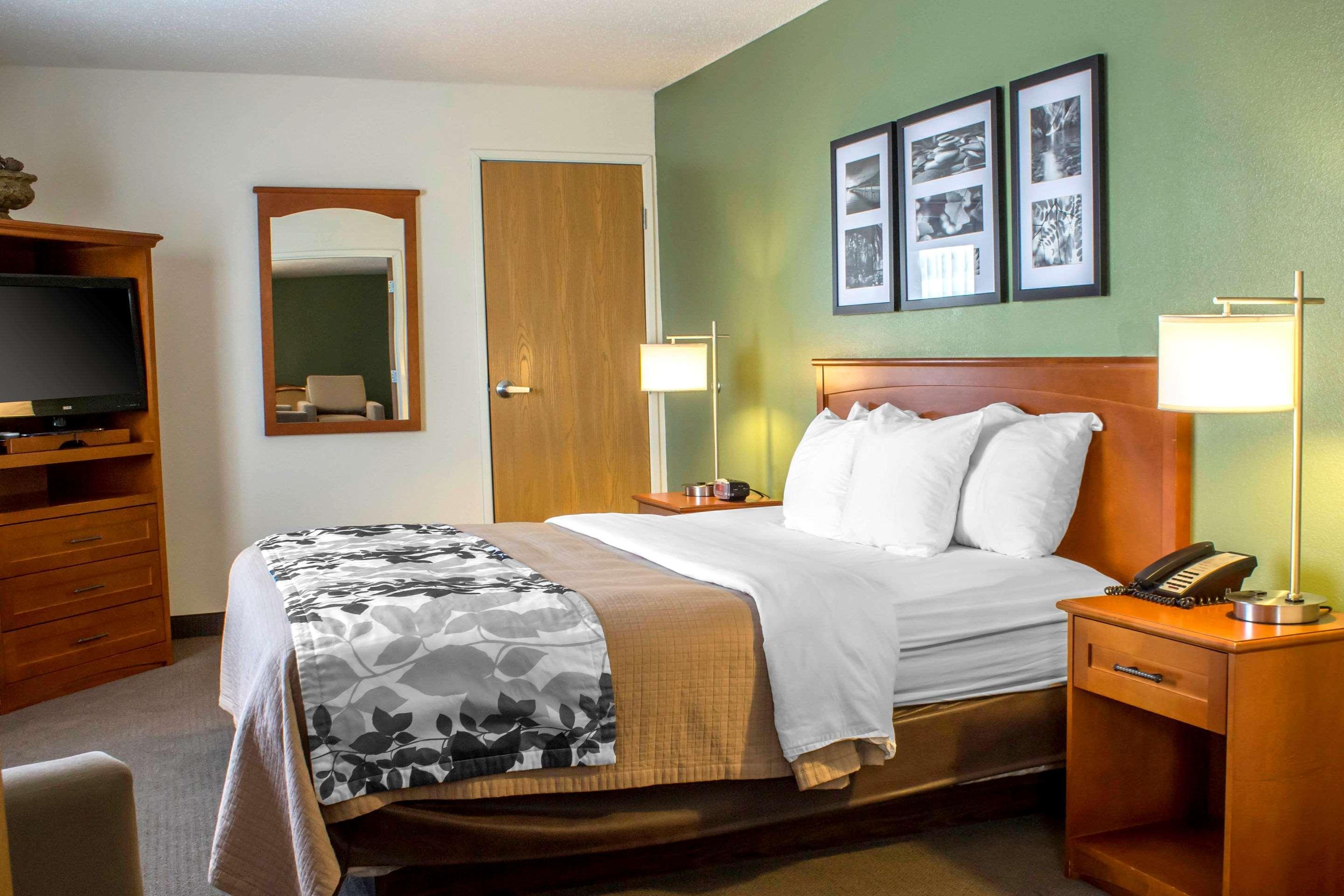 Sleep Inn & Suites Charles City מראה חיצוני תמונה